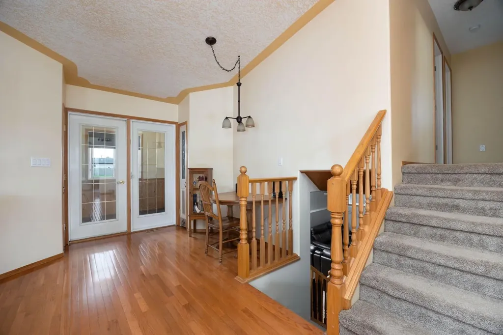 104 Avery Bay Fort Mcmurray AB T9J 1B1