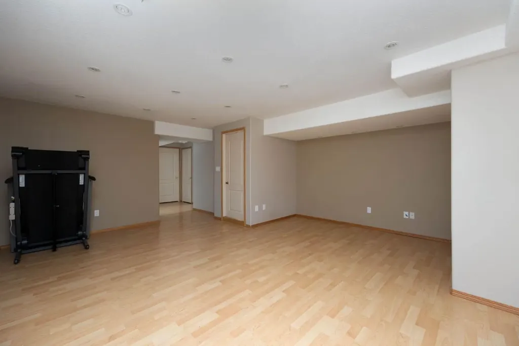 104 Avery Bay Fort Mcmurray AB T9J 1B1