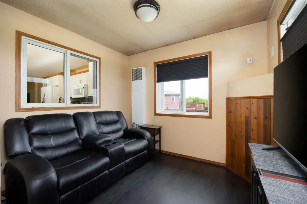 104 Avery Bay Fort Mcmurray AB T9J 1B1