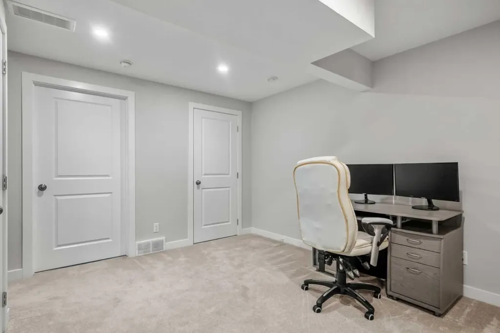 432 Marquis Heights SE Calgary AB T3M 1V1