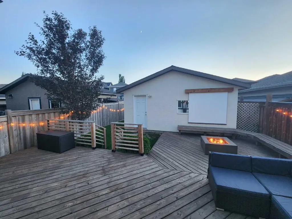 432 Marquis Heights SE Calgary AB T3M 1V1