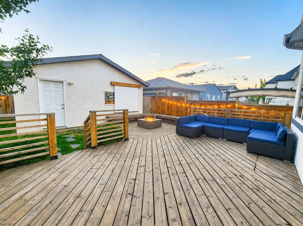 432 Marquis Heights SE Calgary AB T3M 1V1