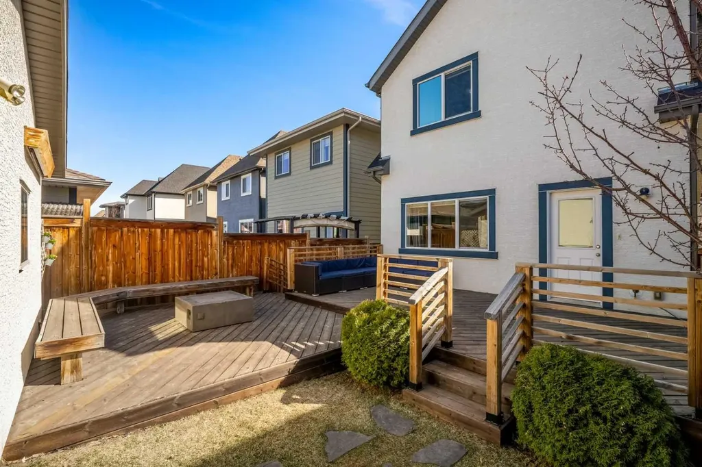 432 Marquis Heights SE Calgary AB T3M 1V1