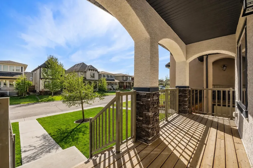 432 Marquis Heights SE Calgary AB T3M 1V1