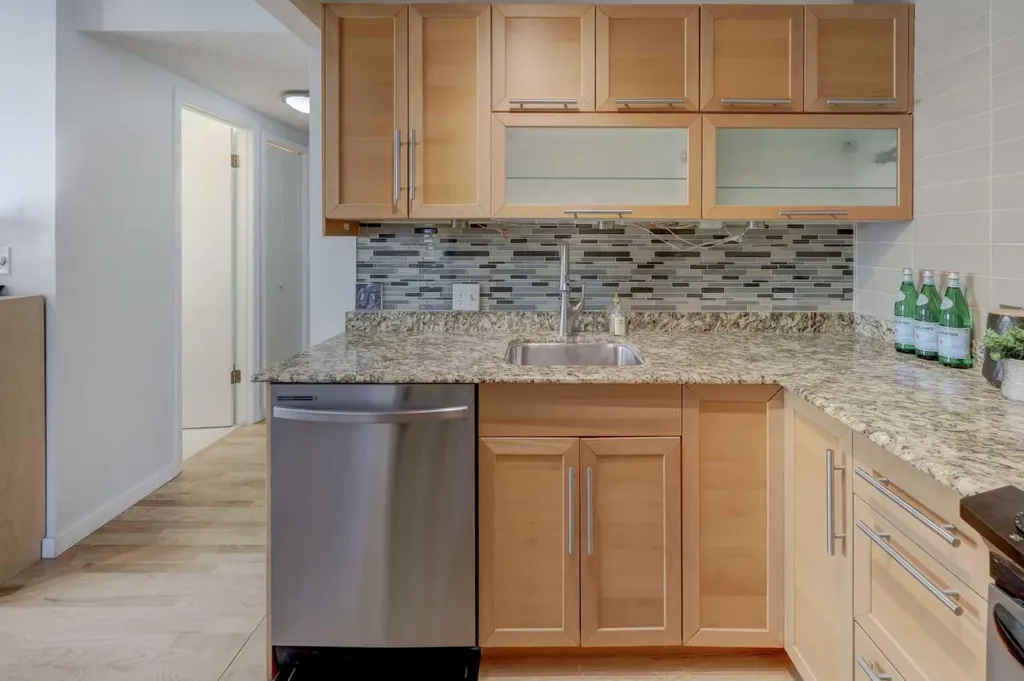 1921 5 Street SW Calgary AB T2S 2B2