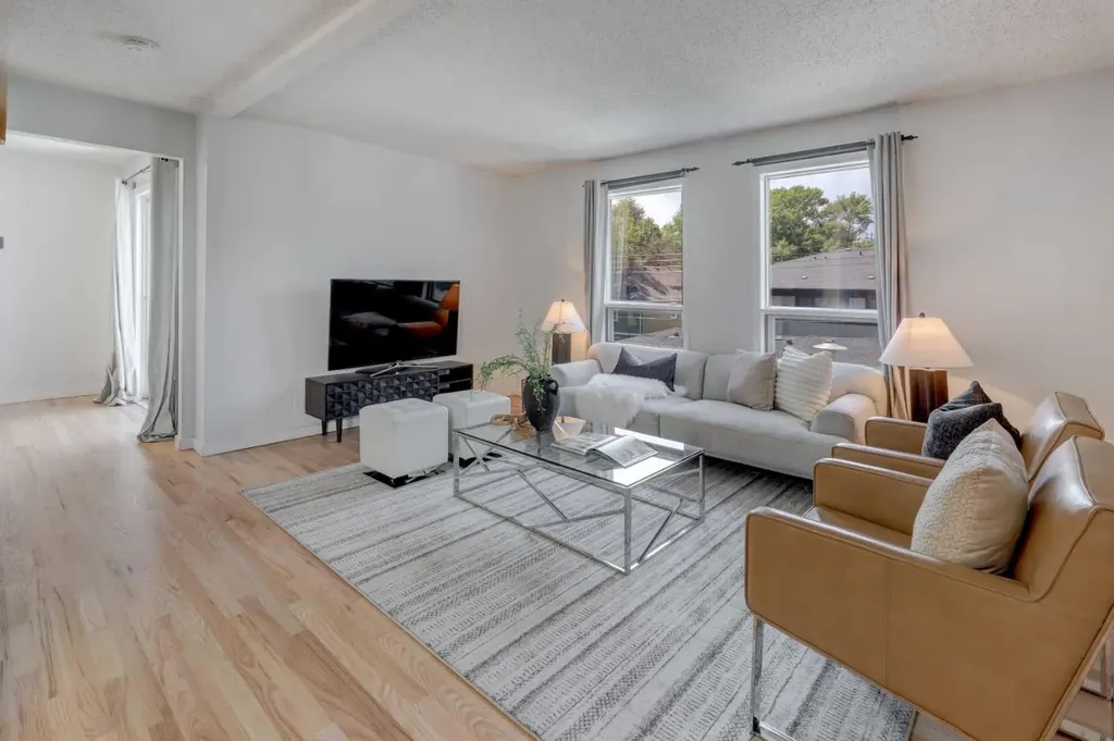 1921 5 Street SW Calgary AB T2S 2B2