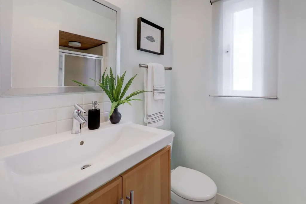 1921 5 Street SW Calgary AB T2S 2B2