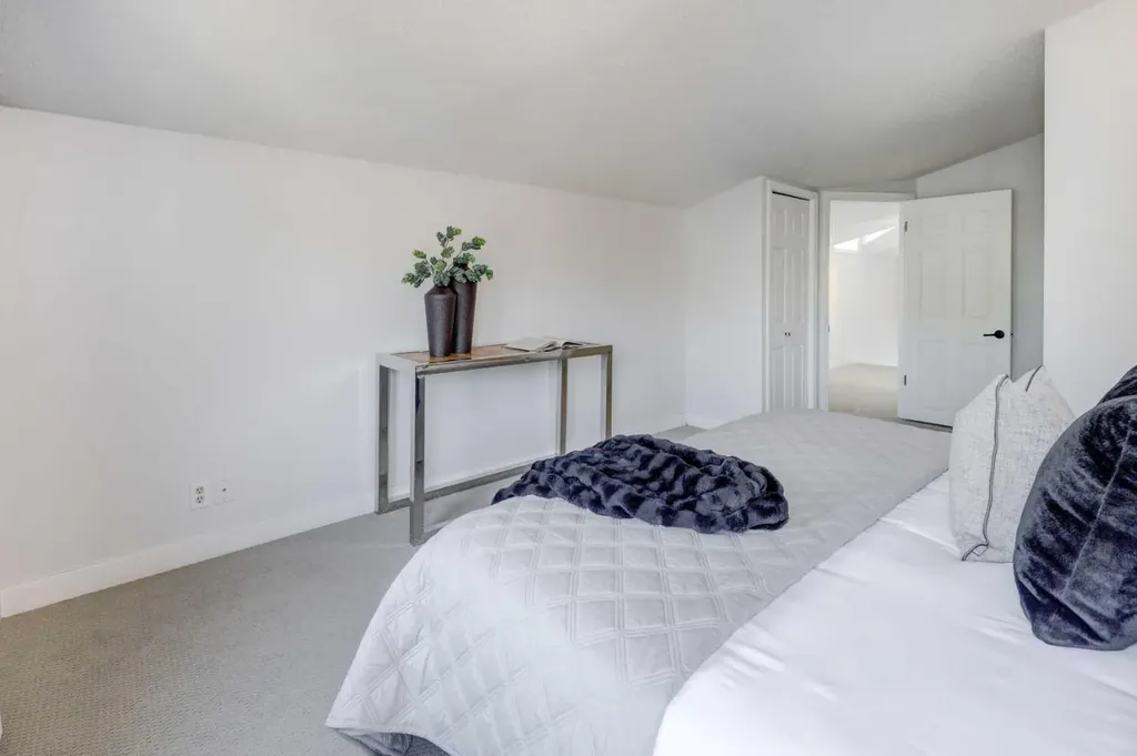 1921 5 Street SW Calgary AB T2S 2B2