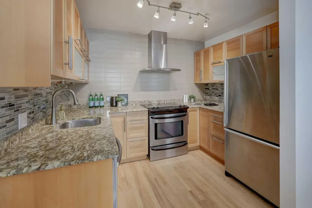1921 5 Street SW Calgary AB T2S 2B2