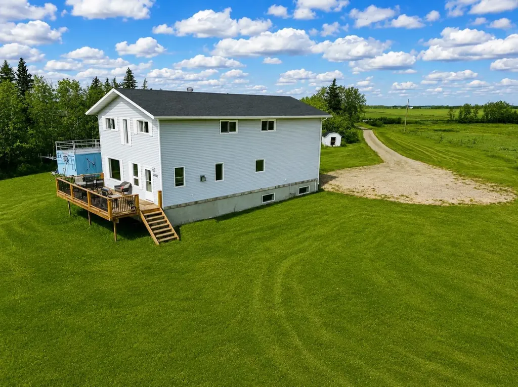 20203 460 Township Rural Camrose County AB T4V 5E7