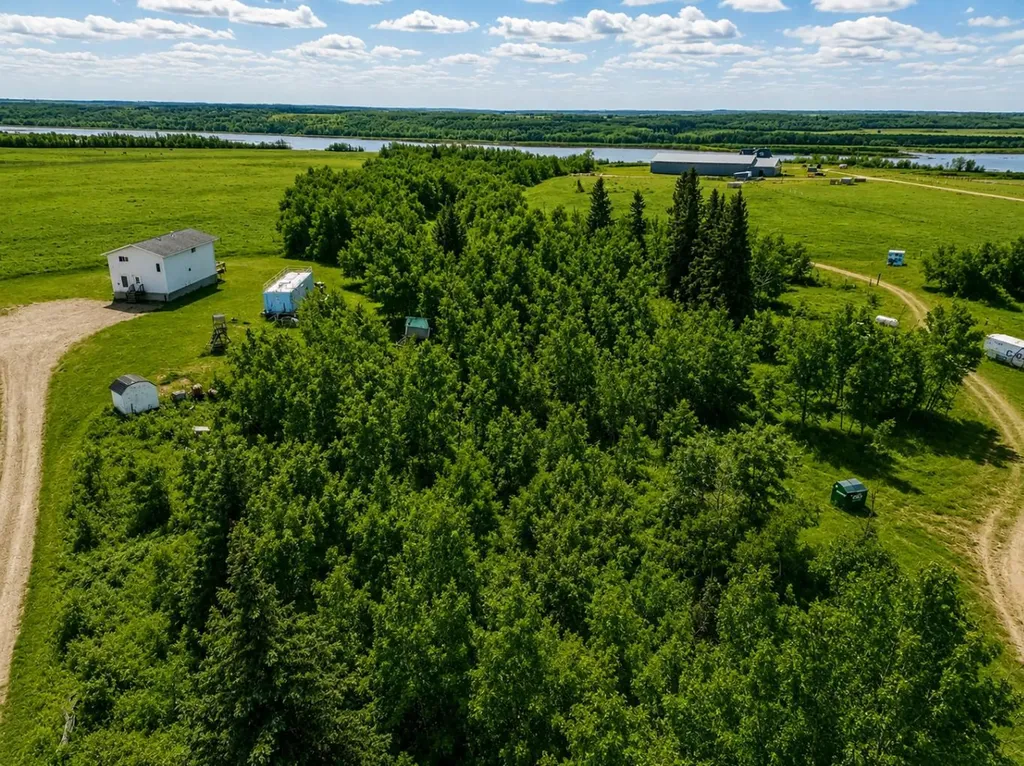 20203 460 Township Rural Camrose County AB T4V 5E7