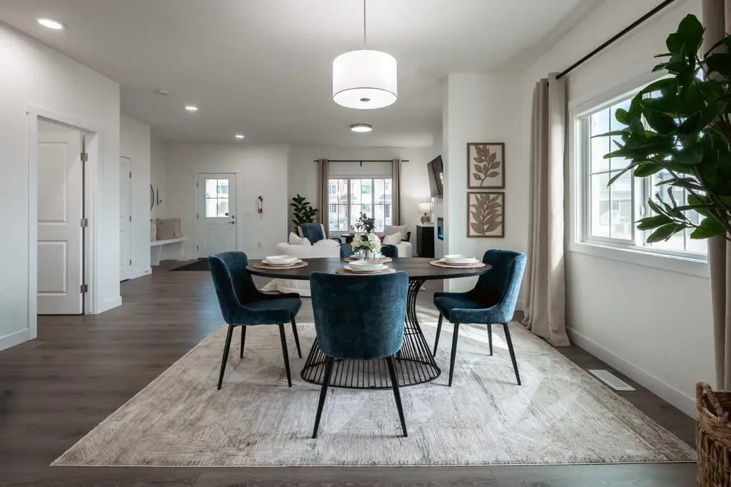236 Belmont Way SW Calgary AB T4C 2M3
