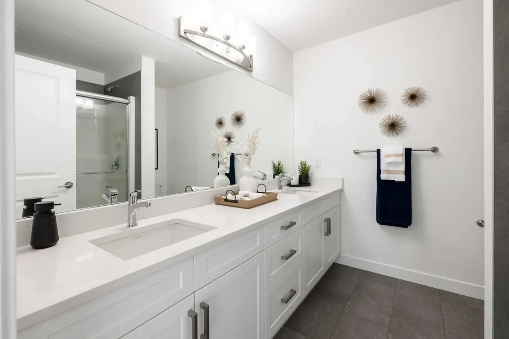 236 Belmont Way SW Calgary AB T4C 2M3