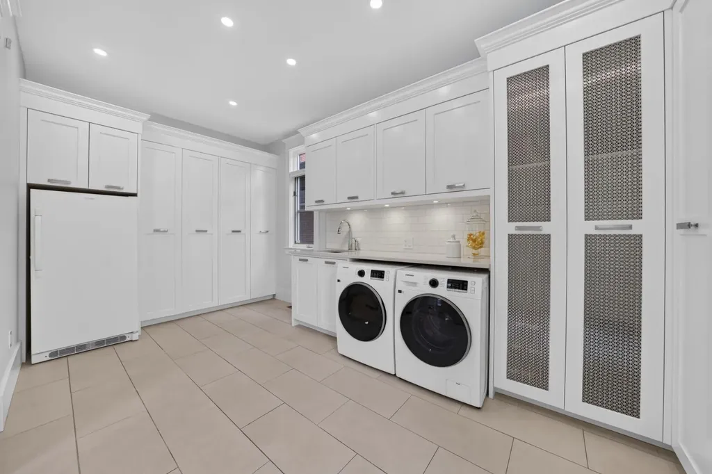 2720 10 Street SW Calgary AB T2T3H2