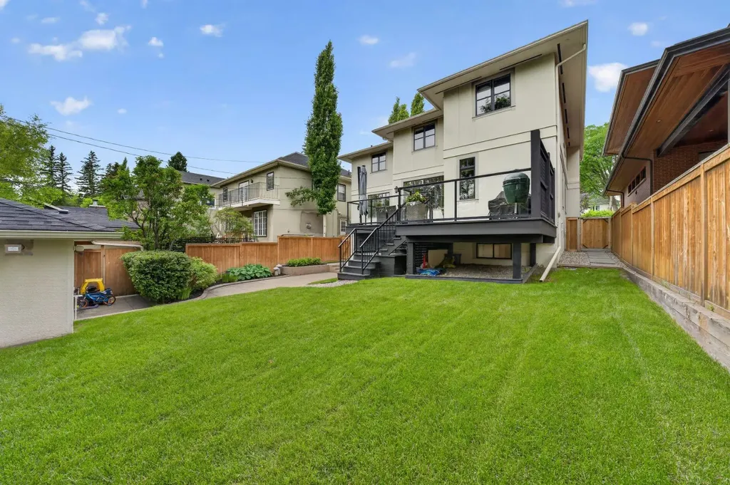 2720 10 Street SW Calgary AB T2T3H2