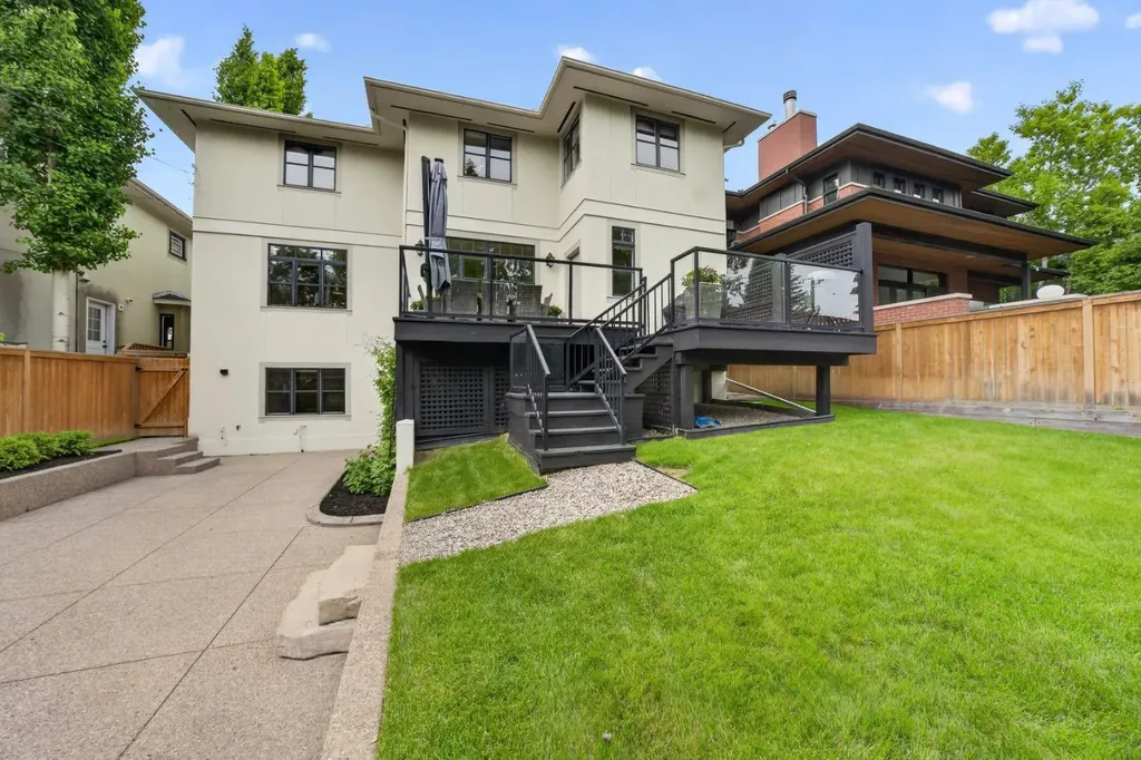 2720 10 Street SW Calgary AB T2T3H2