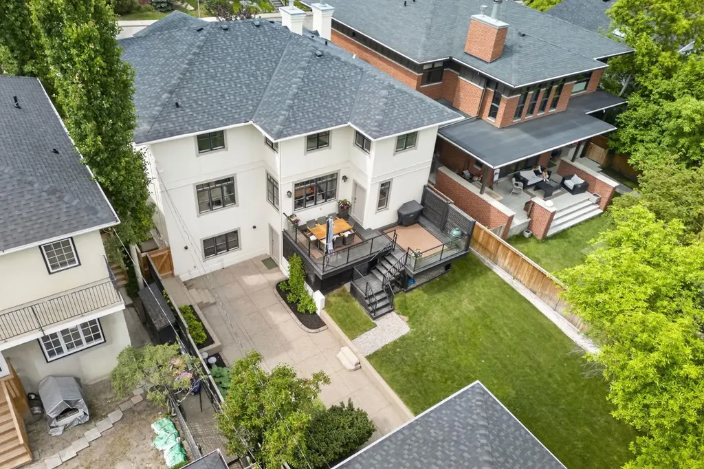 2720 10 Street SW Calgary AB T2T3H2