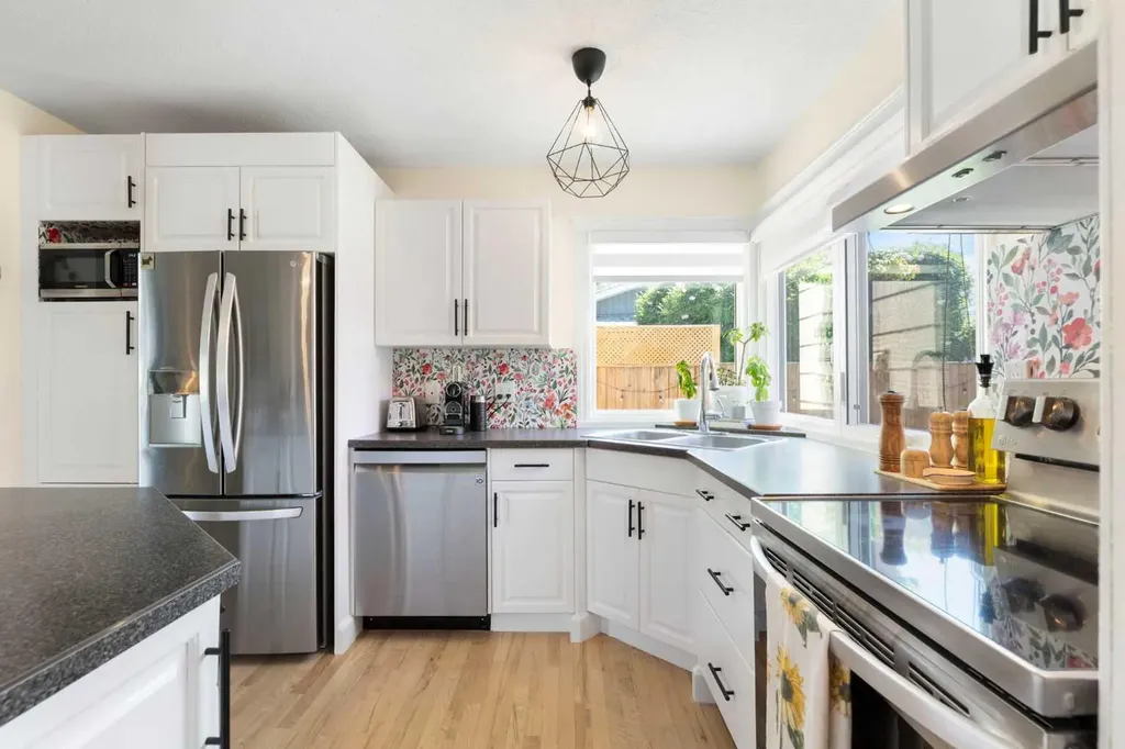 263 Midlawn Close SE Calgary AB T2X 1A7