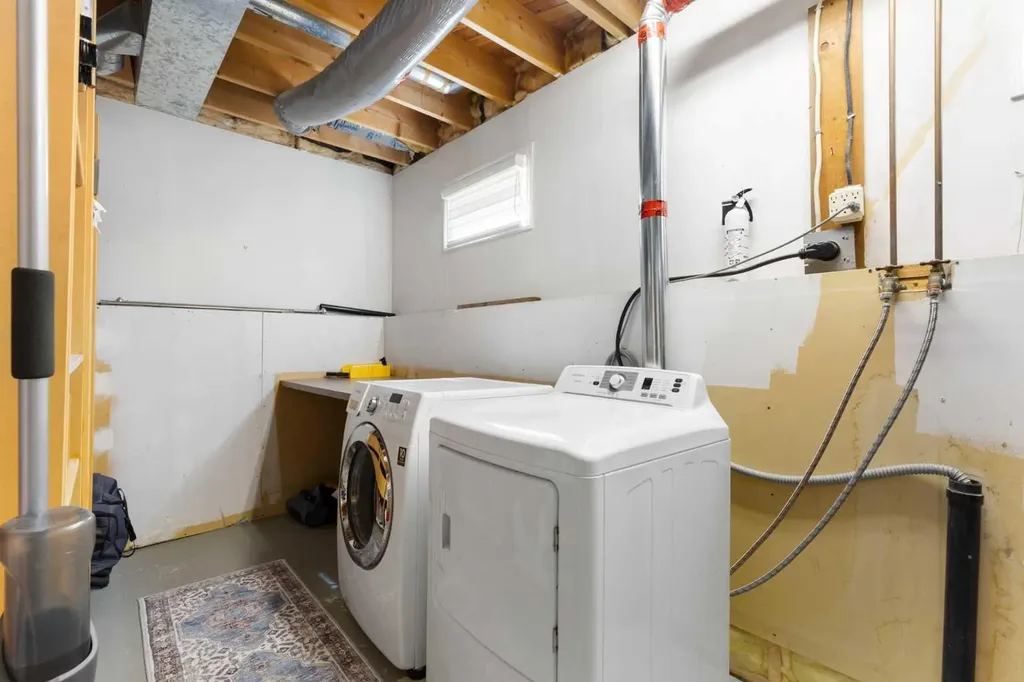 263 Midlawn Close SE Calgary AB T2X 1A7