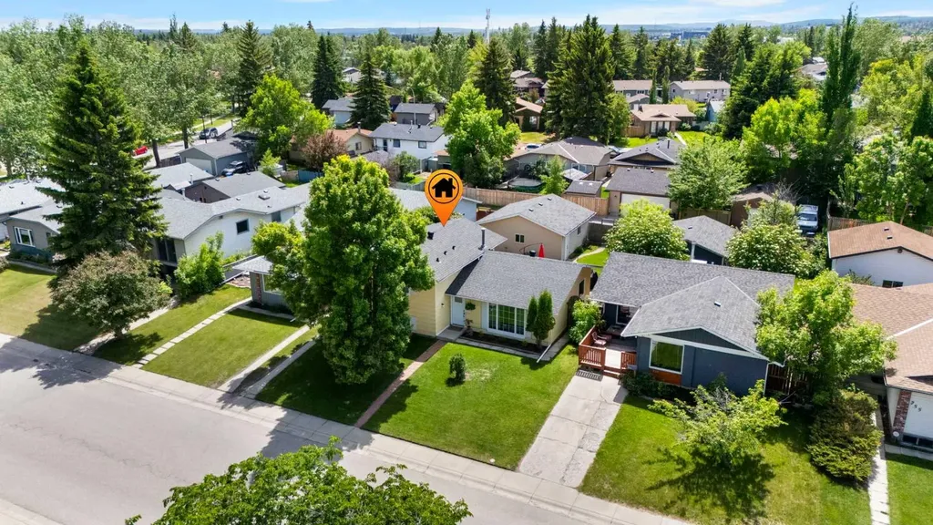 263 Midlawn Close SE Calgary AB T2X 1A7
