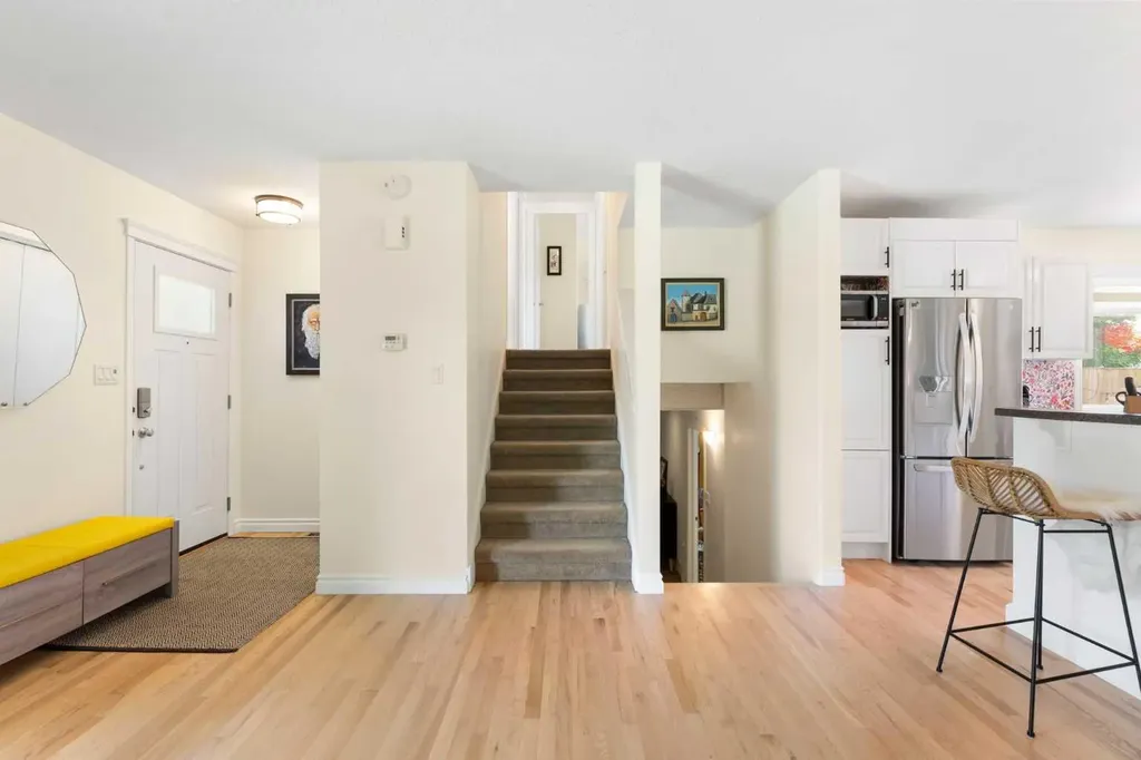 263 Midlawn Close SE Calgary AB T2X 1A7