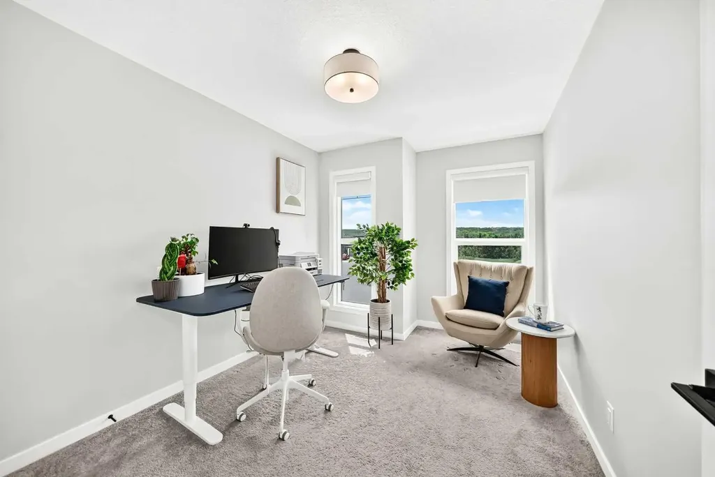 791 Cranbrook Gardens SE Calgary AB T3M 3L4