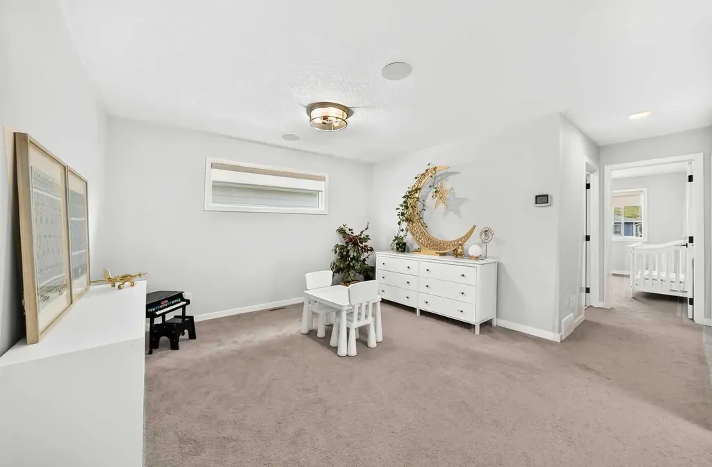 791 Cranbrook Gardens SE Calgary AB T3M 3L4