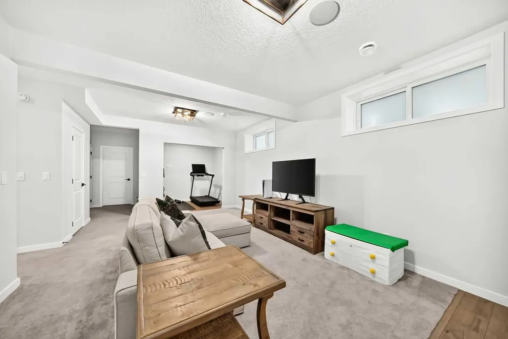 791 Cranbrook Gardens SE Calgary AB T3M 3L4