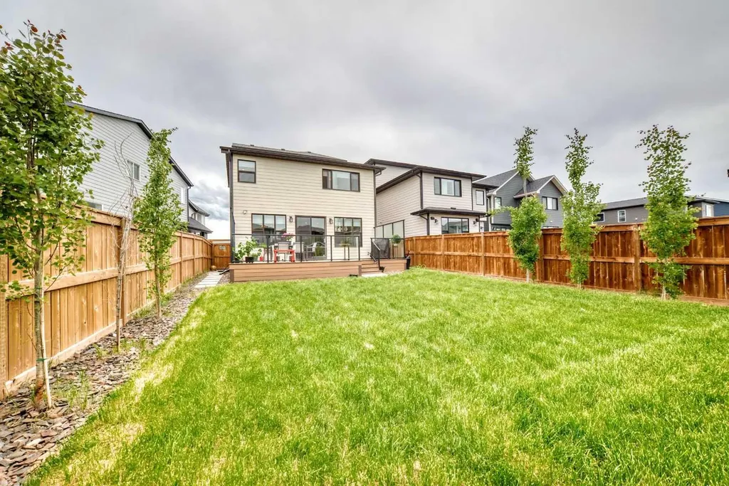 791 Cranbrook Gardens SE Calgary AB T3M 3L4