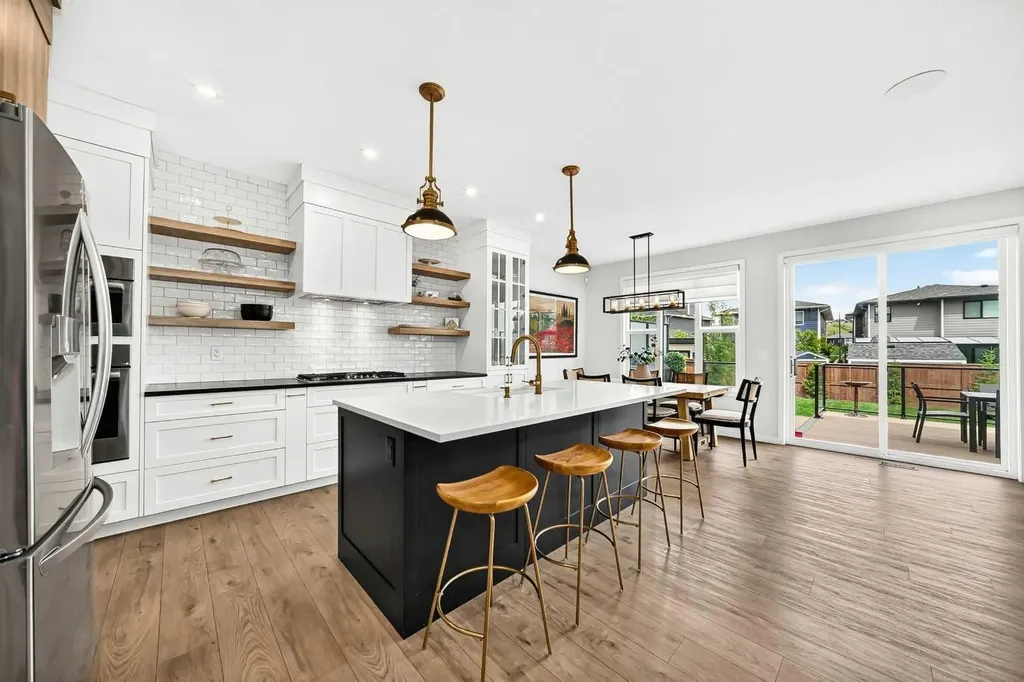 791 Cranbrook Gardens SE Calgary AB T3M 3L4