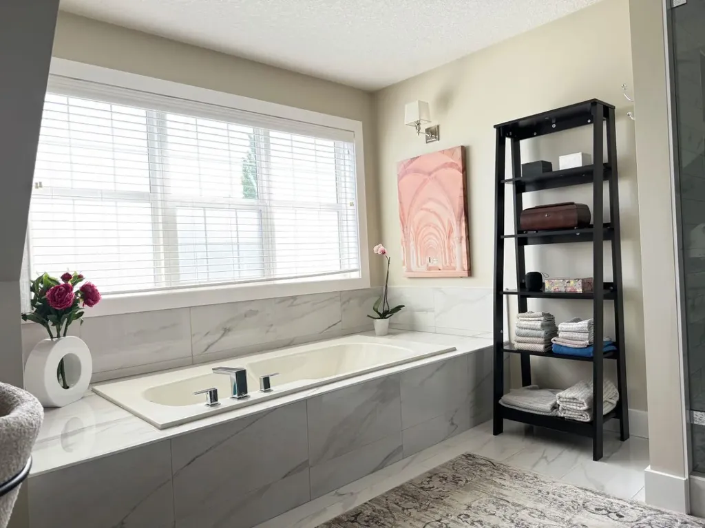 2821 Dallaire Avenue SW Calgary AB T3E 7T2