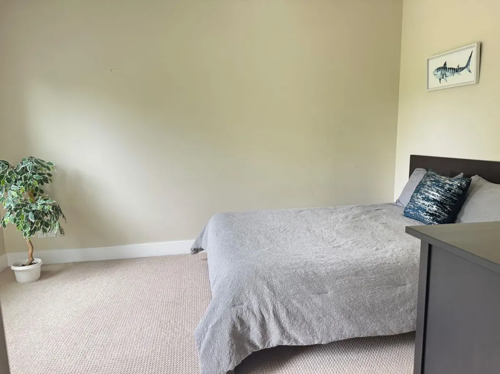 2821 Dallaire Avenue SW Calgary AB T3E 7T2