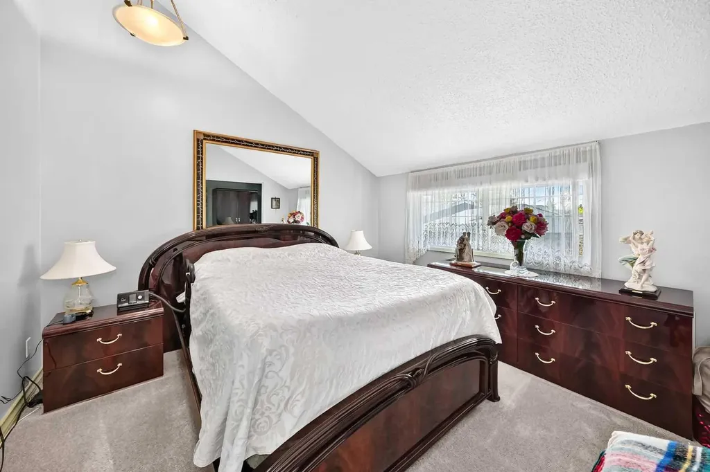 310 Huntham Place NE Calgary AB T2K 4G7