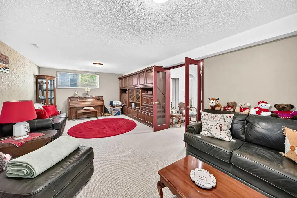 310 Huntham Place NE Calgary AB T2K 4G7