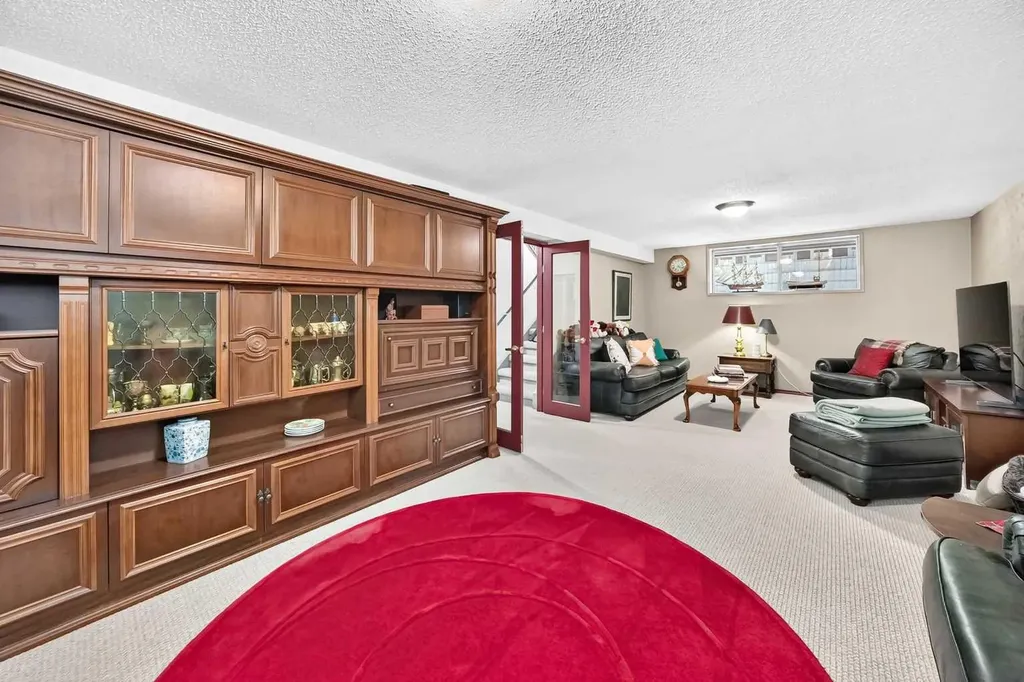 310 Huntham Place NE Calgary AB T2K 4G7