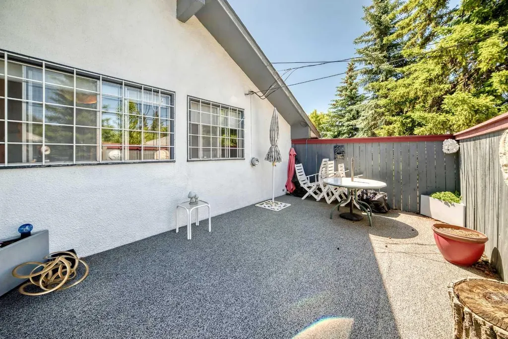 310 Huntham Place NE Calgary AB T2K 4G7