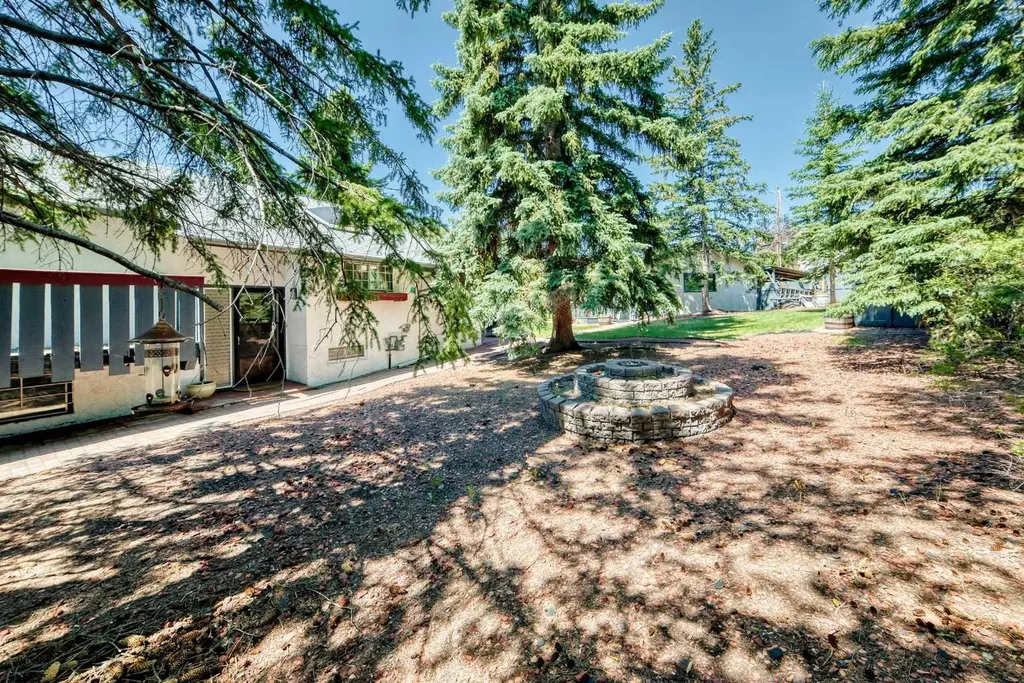 310 Huntham Place NE Calgary AB T2K 4G7