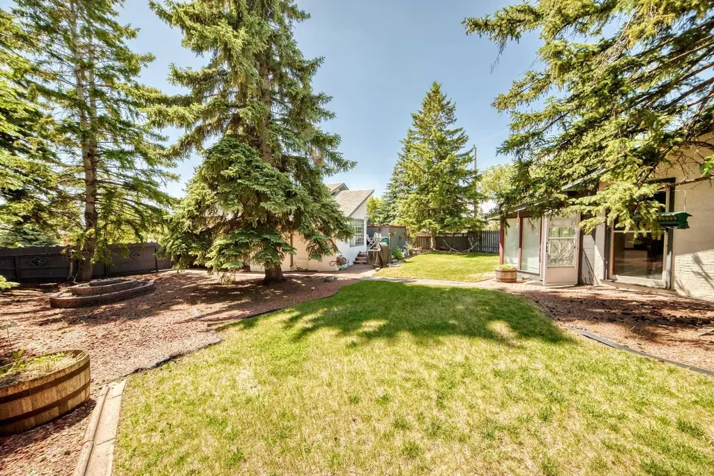 310 Huntham Place NE Calgary AB T2K 4G7