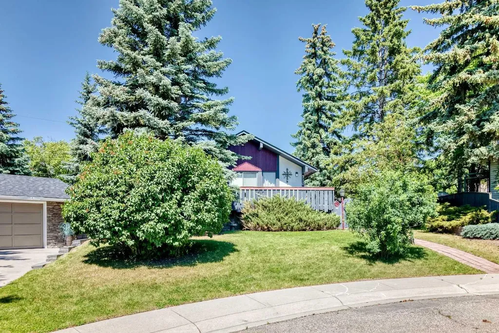 310 Huntham Place NE Calgary AB T2K 4G7