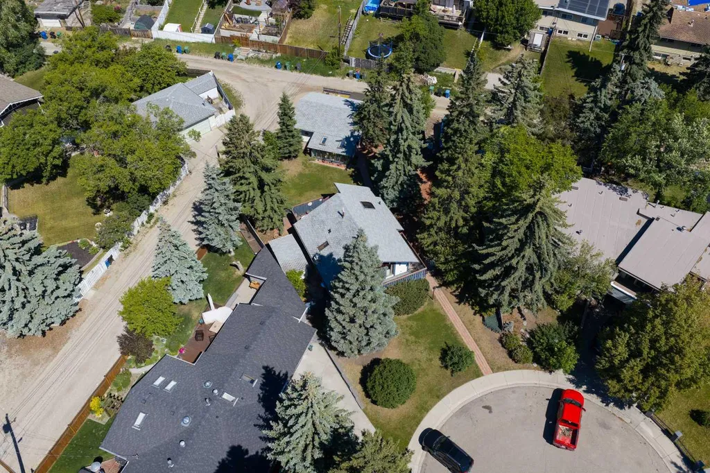 310 Huntham Place NE Calgary AB T2K 4G7