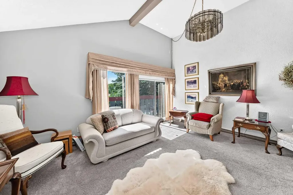 310 Huntham Place NE Calgary AB T2K 4G7