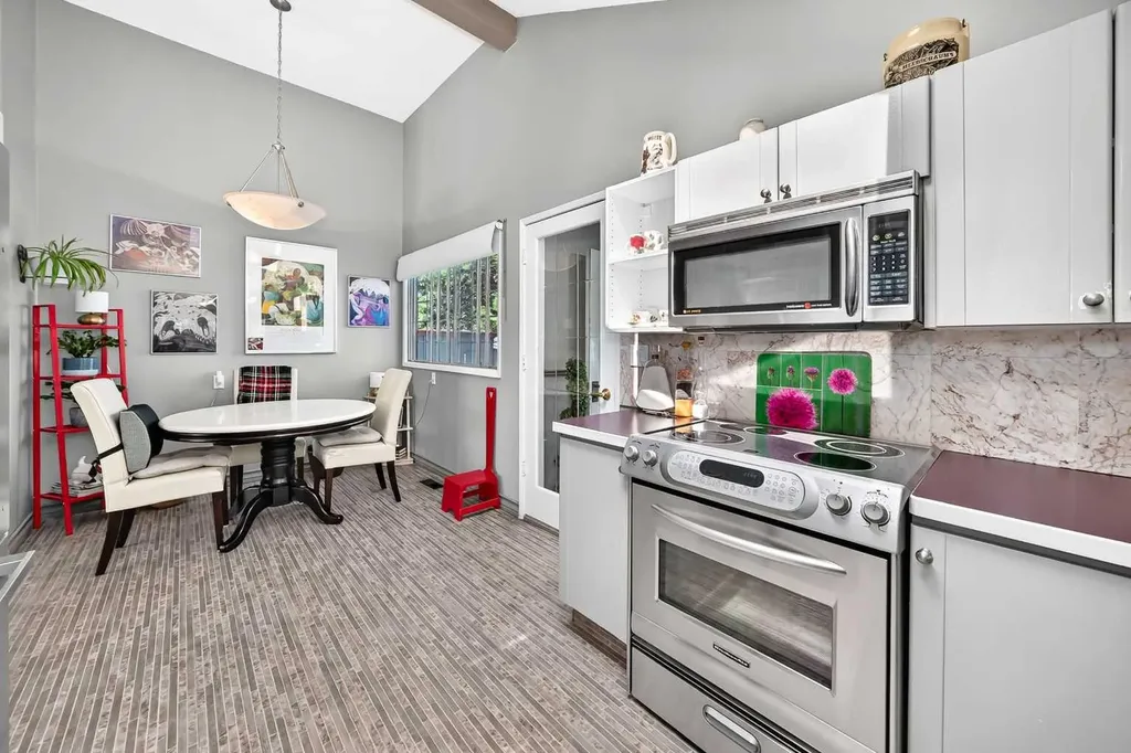 310 Huntham Place NE Calgary AB T2K 4G7
