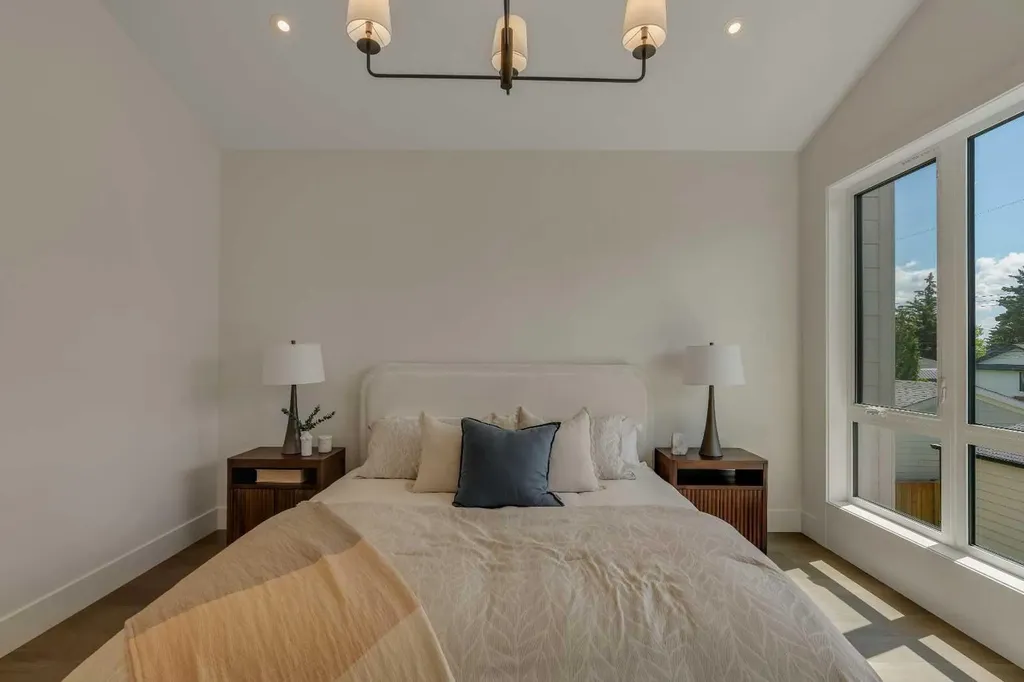 3919 23 Avenue SW Calgary AB T3E 0J9