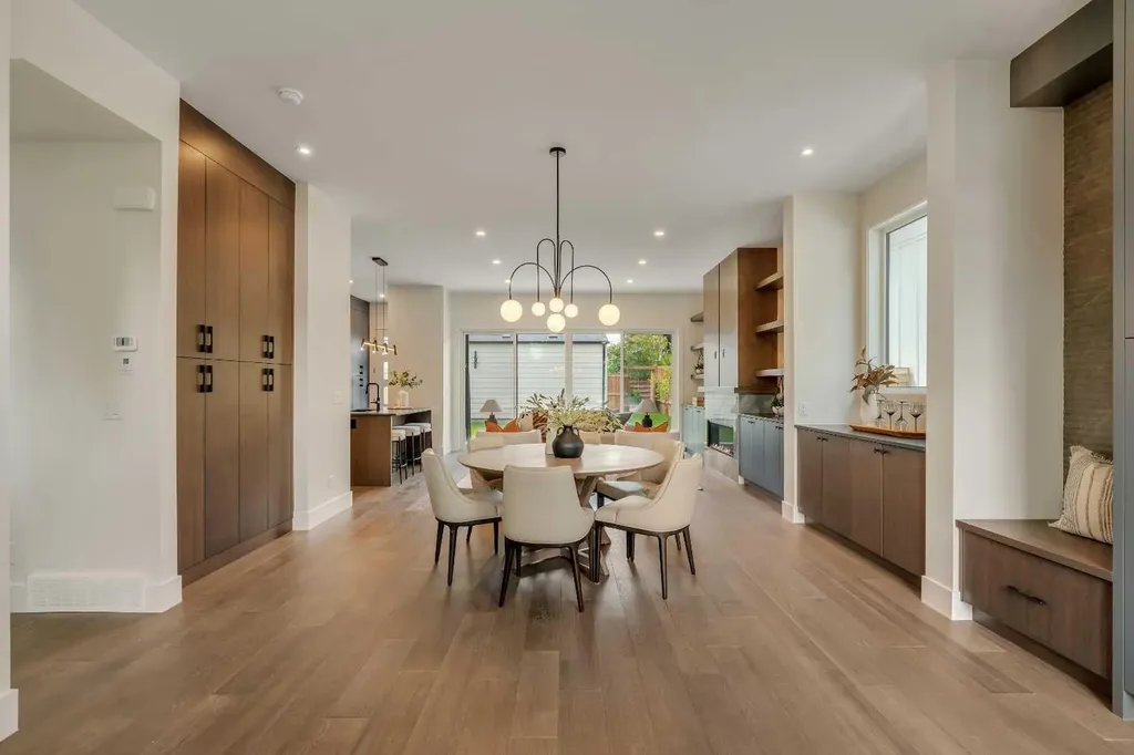 3919 23 Avenue SW Calgary AB T3E 0J9