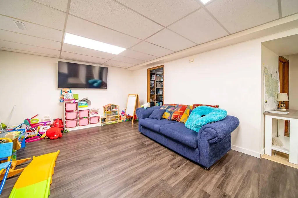 4911 51 Street Czar AB T0B 0Z0
