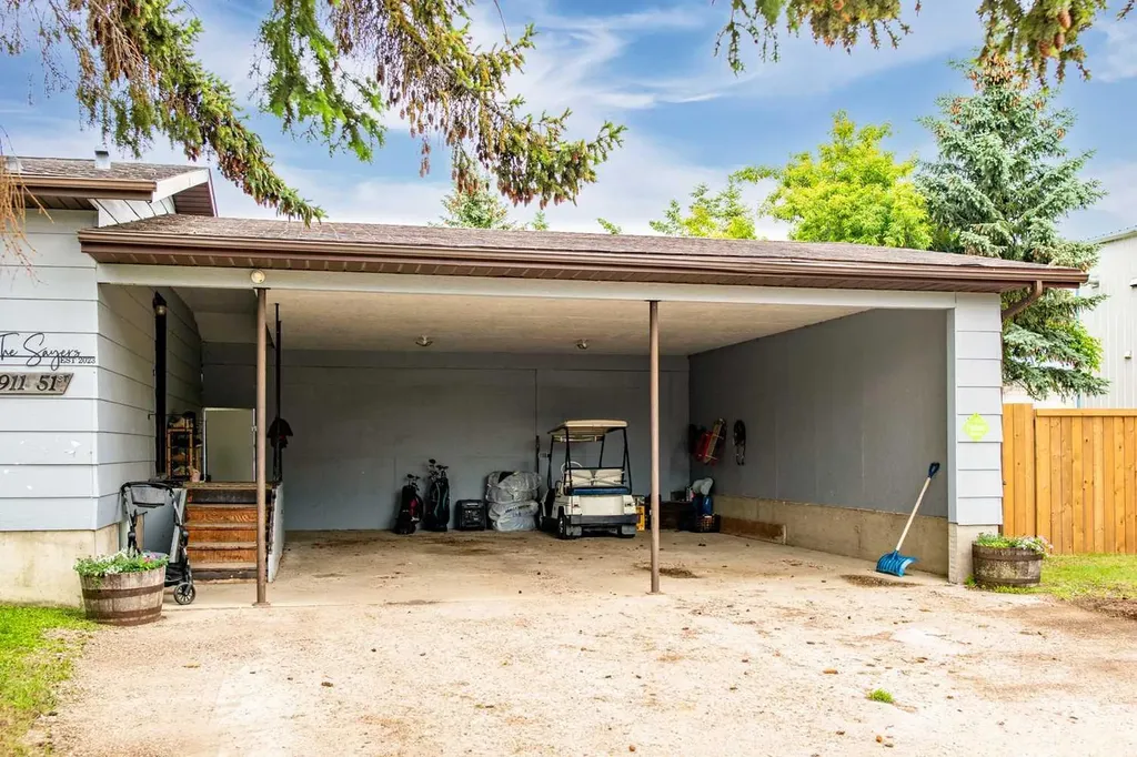 4911 51 Street Czar AB T0B 0Z0