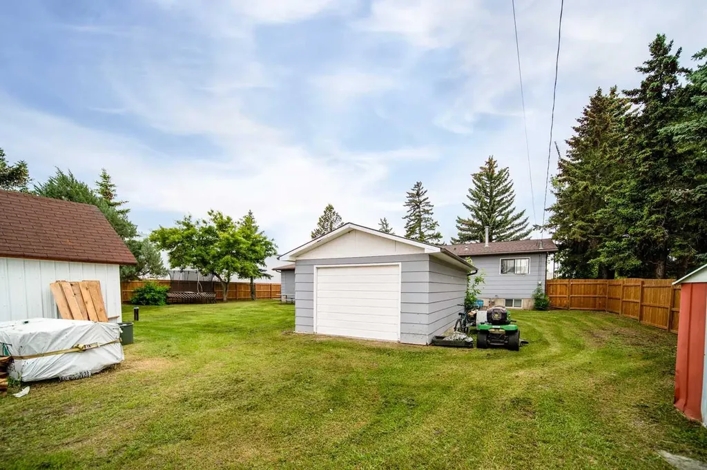 4911 51 Street Czar AB T0B 0Z0