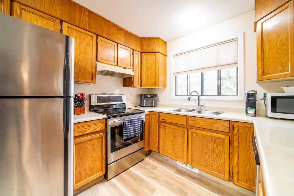 4911 51 Street Czar AB T0B 0Z0