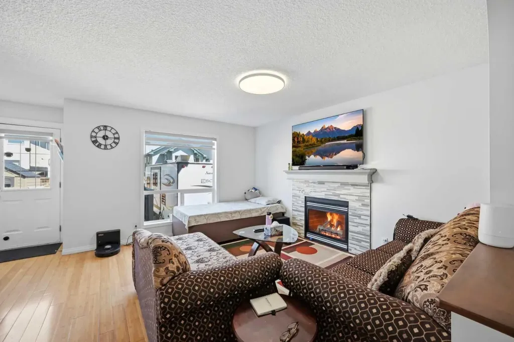 89 Saddlehorn Close NE Calgary AB T3J 5C6