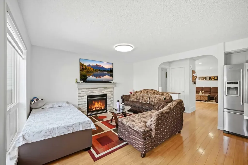 89 Saddlehorn Close NE Calgary AB T3J 5C6